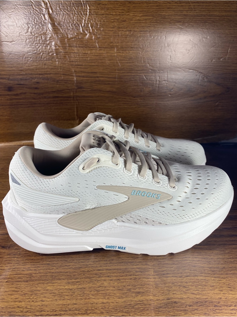 Brooks Ghost Max women’s shoe size 7.5 wide